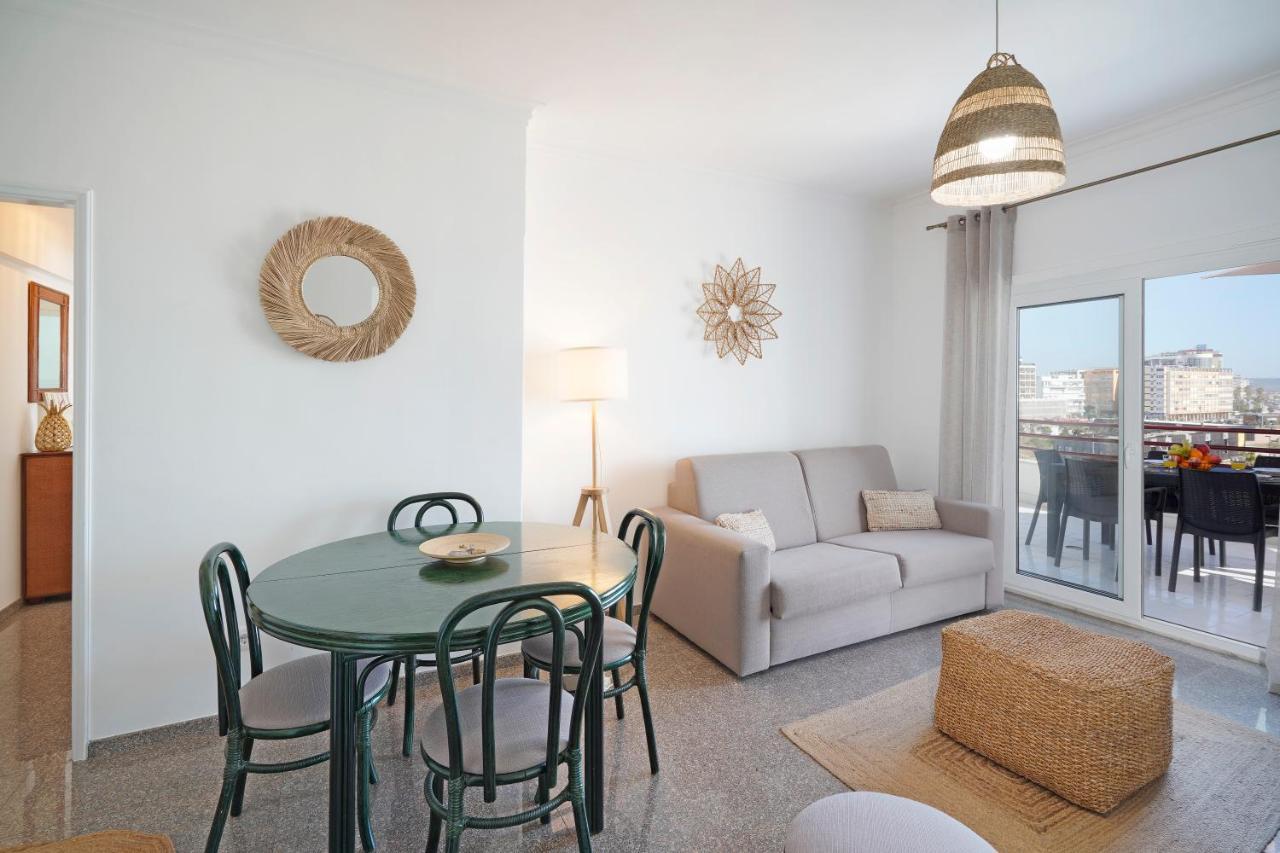 Costa Beach Apartment By The Portuguese Butler Costa da Caparica Exterior photo